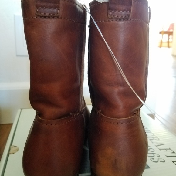 NWT FRYE Cara Boots - Picture 4 of 5